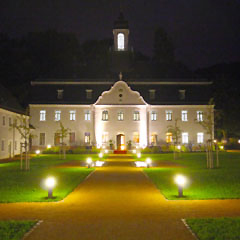 Schoss-bei-Nacht